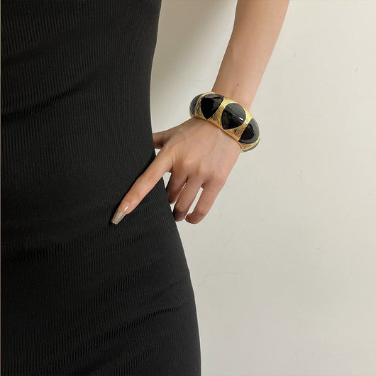 Pulsera Ovalada Retro Francesa Esmaltada Negro Oro con Técnica de Óleo Artístico - Image 13