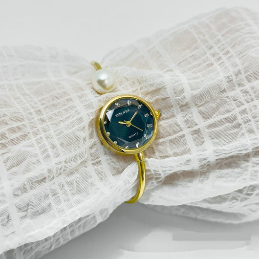 Reloj Pulsera de Perlas para Mujer - Diseño Elegante y Minimalista - Image 11
