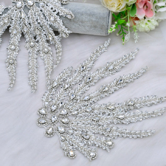 Accesorio de Novia con Hoja de Arce y Perlas Colgantes para Hombro - Image 9