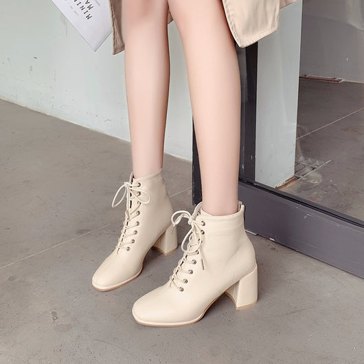 Botas Martin Cortas con Tacón Bajo - Estilo Maduro y Sofisticado - Image 8