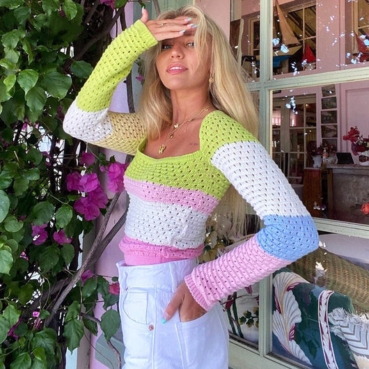 Blusa Tejida Cuello Cuadrado Escote Bajo Rayas Multicolor Manga Larga Ajustada