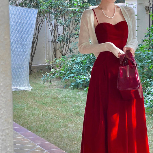 Vestido de Terciopelo Cintura Alta Ajustado con Tirantes Vintage - Image 6