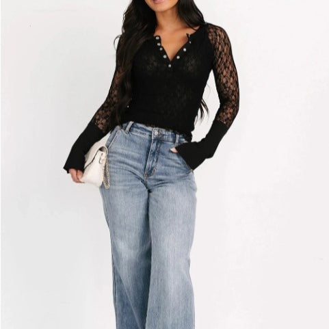 Blusa Henley Negra de Encaje Transparente, Manga Larga y Ajuste Slim - Image 10