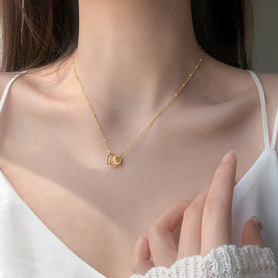 Collar de Oro con Tres Anillos - Regalo Perfecto para tu Novia - Image 9