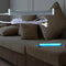 Lámpara UV T5 120V con Soporte Versátil y Diseño Moderno