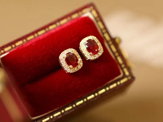 Aretes de Oro Puro con Rubí Natural y Diamantes Rojo Sangre de Paloma - Image 8