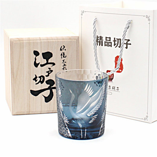 Vaso de Whiskey Edo Kiriko Pino y Grúa - Artesanía Japonesa - Image 4