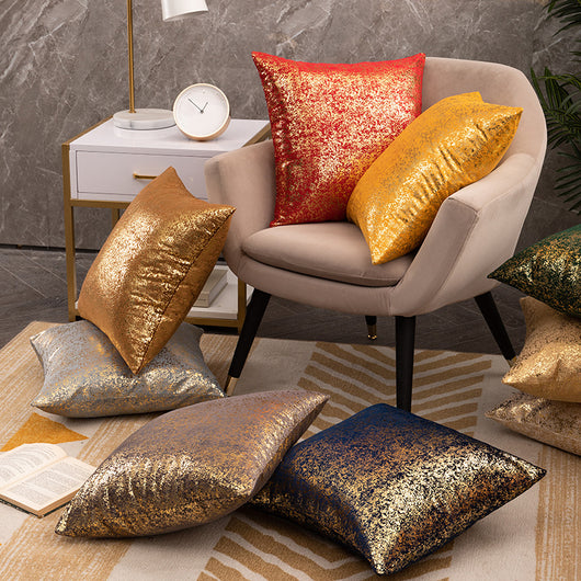 Funda de Almohada Terciopelo Copo de Nieve con Estampado Dorado - Image 2
