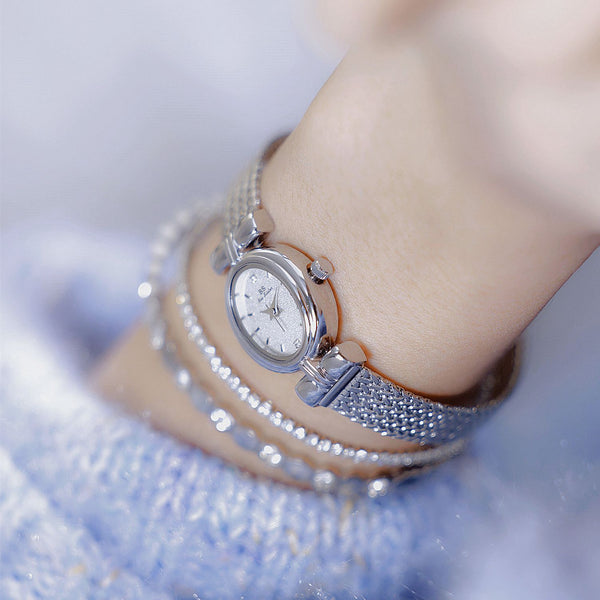 Reloj de Plata Minimalista Lujo Temperamento Clásico