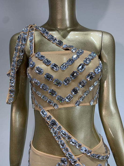 Traje Vestido Brillante con Cristales Decorativos - Image 12