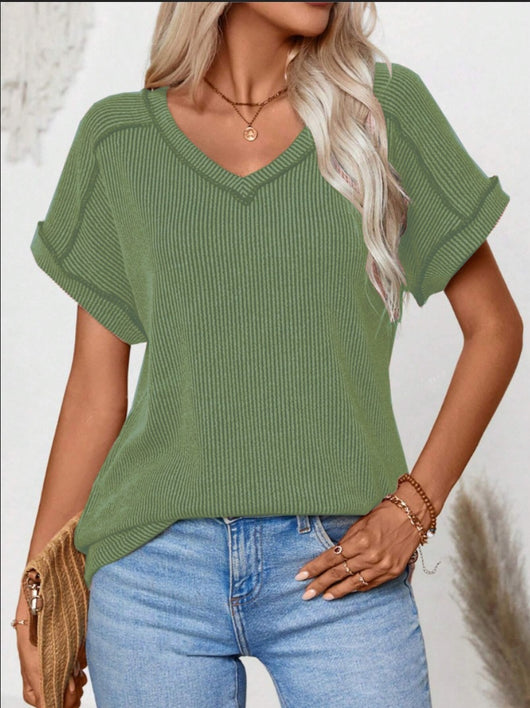 Blusa Deportiva Bicolor con Cuello V y Efecto Twist - Image 17