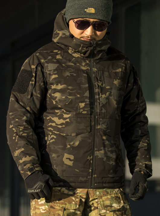 Chaqueta de Algodón para Hombre con Tecnología Reflectante y Aislamiento Térmico - Image 9