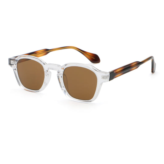 Classic fashion sunglasses with a black and tortoiseshell quadrilateral frame and dark green lenses, angled view. - Image 8