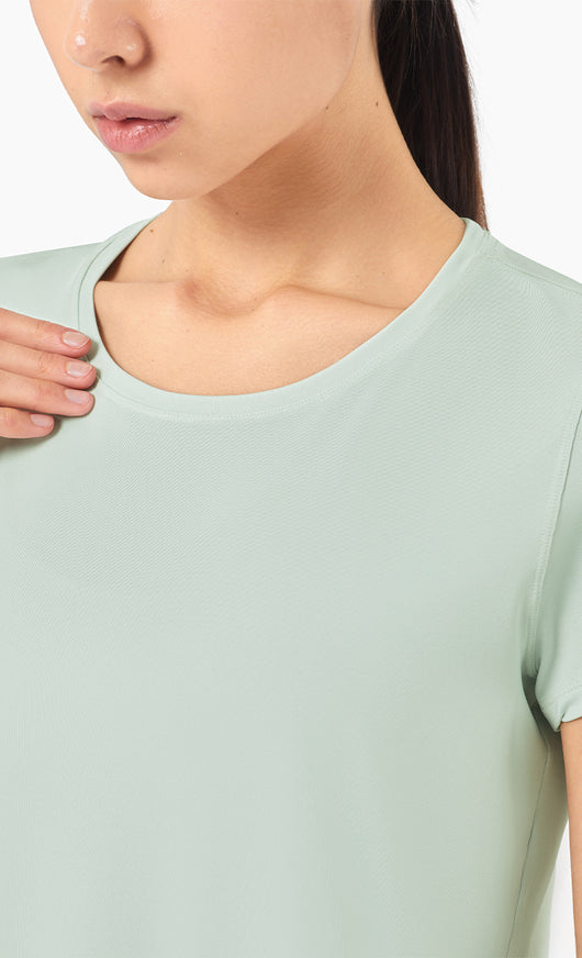 Top Deportivo Ligero Transpirable con Tecnología Moisture Wicking para Yoga - Image 16