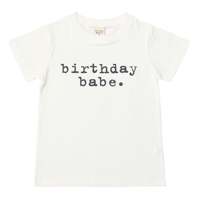 Playera Infantil Manga Corta Magenta con Estampado de Cumpleaños - Image 7