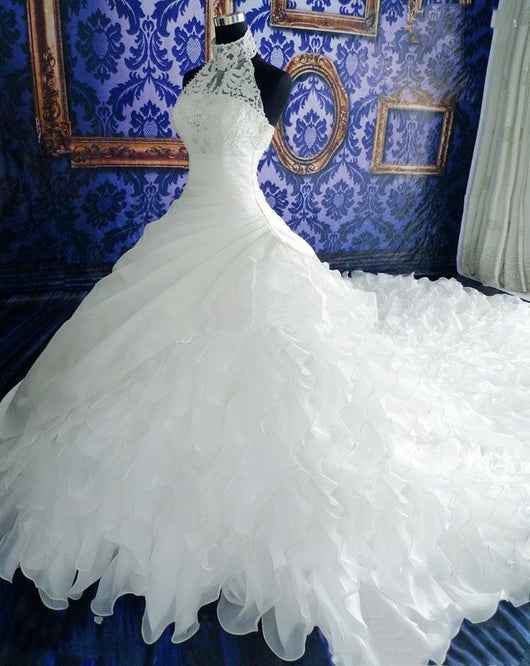 Vestido de Novia Premium al Mayor con Cola Espectacular - Image 3