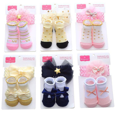 Calcetines Infantiles con Pompones 3D y Lunares para Niños