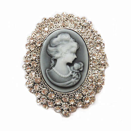 Broche Reina Victoria con Relieve Elegante - Image 6