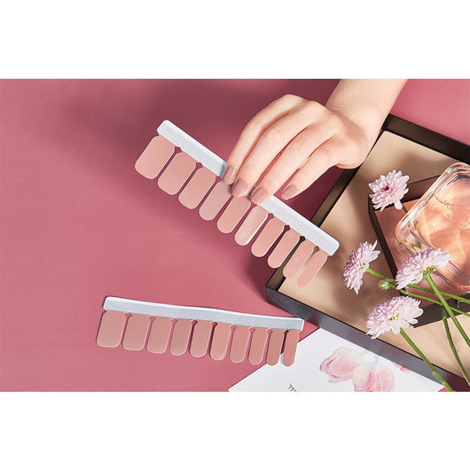 Pegatinas de Uñas Desprendibles con Diseños de Moda Internacional - Image 26