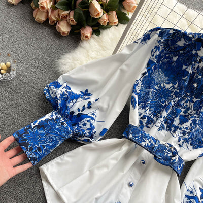 Conjunto Vintage: Blusa Porcelana Azul y Blanca + Short Ancho Versátil - Image 5