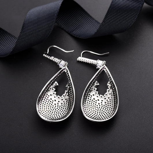 Aretes Colgantes Versátiles y de Moda para Cualquier Ocasión - Image 9
