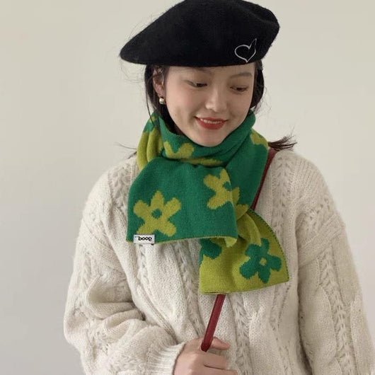 Bufanda de Lana Tejida Reversible con Flores - Diseño Doble Cara