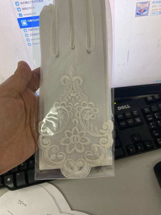 Guantes de Novia con Protección Solar y Encaje Calado - Image 12