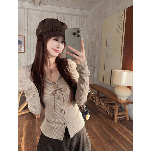 Blusa Elegante Francesa Cuello V Manga Larga Ajustada con Botones - Image 5