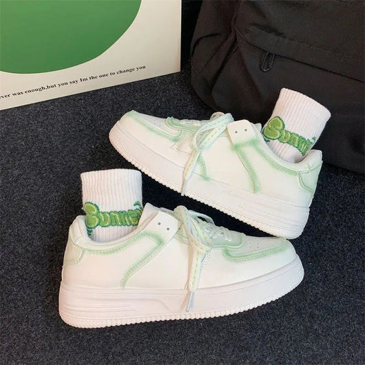 Tenis Blancos Bordados Versátiles para Mujer - Image 10