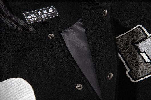 Chaqueta de Béisbol Calavera y Espadas para Hombre - Image 8