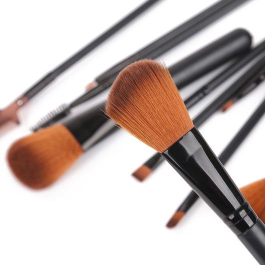 Set de 12 Brochas de Maquillaje Profesional - Rubor, Sombra y Delineador - Image 4