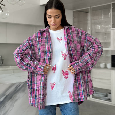 Camisa Suelta Estilo Retro con Detalles Desgastados