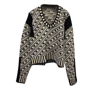 Suéter Cuello Redondo con Contraste de Colores y Diseño Asimétrico - Image 9
