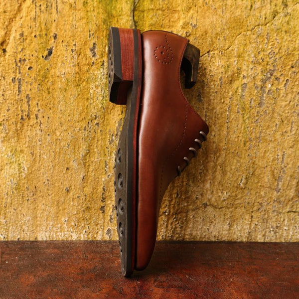 Zapatos de Cuero Vintage con Punta Afilada y Cordones - Resistentes y Elegantes