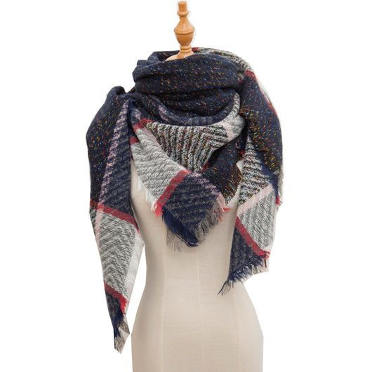 Chal Triangular Escocés para Otoño e Invierno - Amplio y Versátil - Image 31