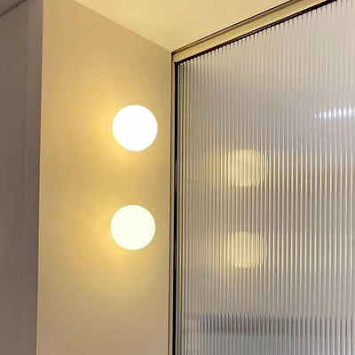 Lámpara de Pared Minimalista de Diseño en Vidrio Esférico - Image 3