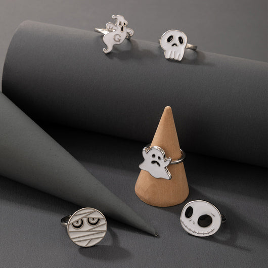 Juego de 5 Anillos de Calavera para Halloween — Blanco - Image 3