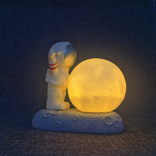 Lámpara de Escritorio Astronauta Moderno - Luz Nocturna Decorativa para Habitación - Image 6