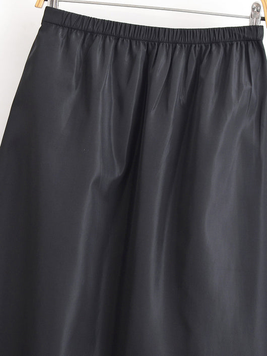 Chaqueta Minimalista Otoñal con Cuello Solapa y Falda Integrada - Image 12