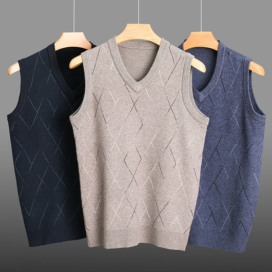 Chaleco Tejido Grueso para Hombre con Cuello V y Patrón Rombos - Image 4