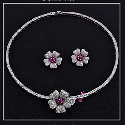 Conjunto de Collar y Aretes Camelia con Circonita - Image 2