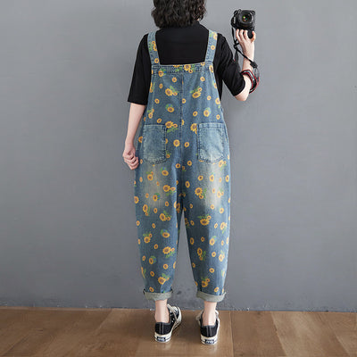 Overol de Mezclilla Retro con Estampados Literarios para Mujer - Image 5