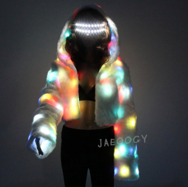 Trajes de Iluminación Escénica - Image 12