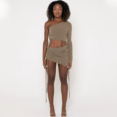 Conjunto Crop Top Asimétrico con Falda Fruncida Lateral - Image 16