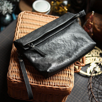 Bolsa Diagonal de Cuero para Hombre - Diseño Compacto - Image 6