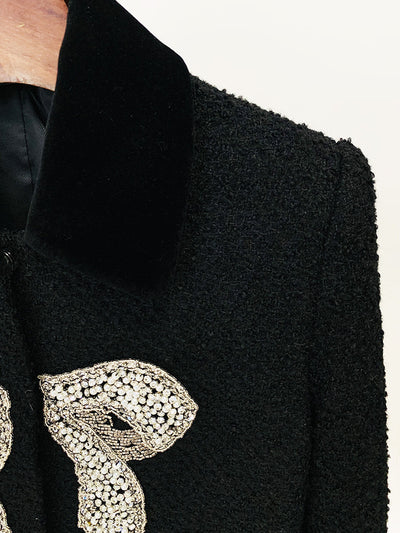 Abrigo de Invierno con Moño y Detalles Perlados - Image 13