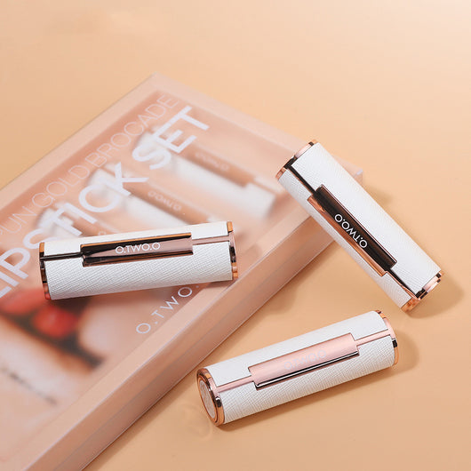 Set de Labiales Sedosos en Brocado Dorado y Terciopelo - Image 11