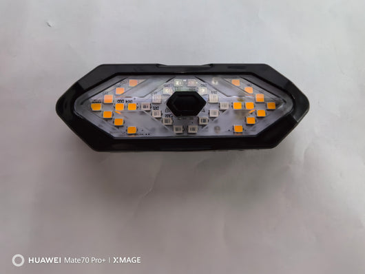 Luz Trasera de Bicicleta con Control Remoto, Claxon y Recarga USB - Image 7