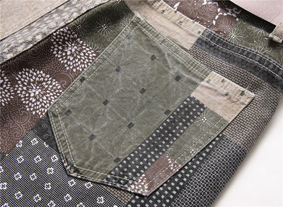 Jeans Straight Leg Estilo Urbano con Parches Estampados y Costuras Decorativas - Image 9