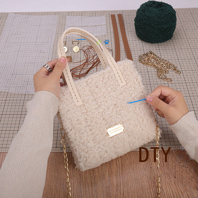 Prenda Tejida a Mano en Lana Premium